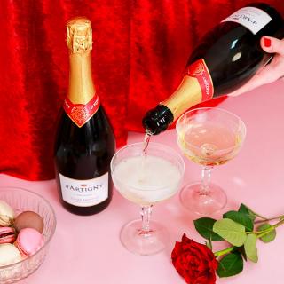 Nous vous souhaitons une pétillante Saint-Valentin ❤️

#ouidartigny #dartigny #sansalcool #espritdartigny #momentdartigny #behappy #sobrieteheureuse #saintvalentin
#valentineday